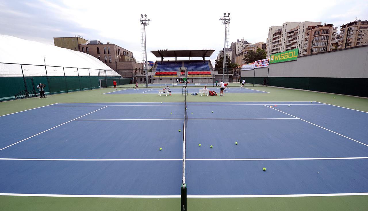 Tbilisi Apartment Tennis Court Екстериор снимка